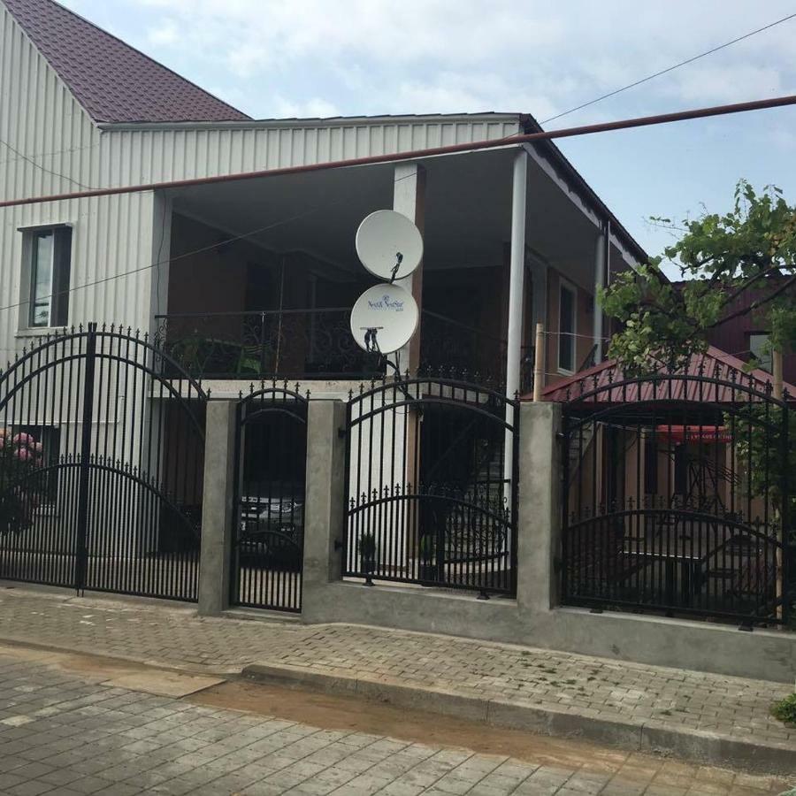 Guest House Chexovi 24 Kobuleti Exterior foto